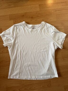 Abercrombie & Fitch White Skimming Tee